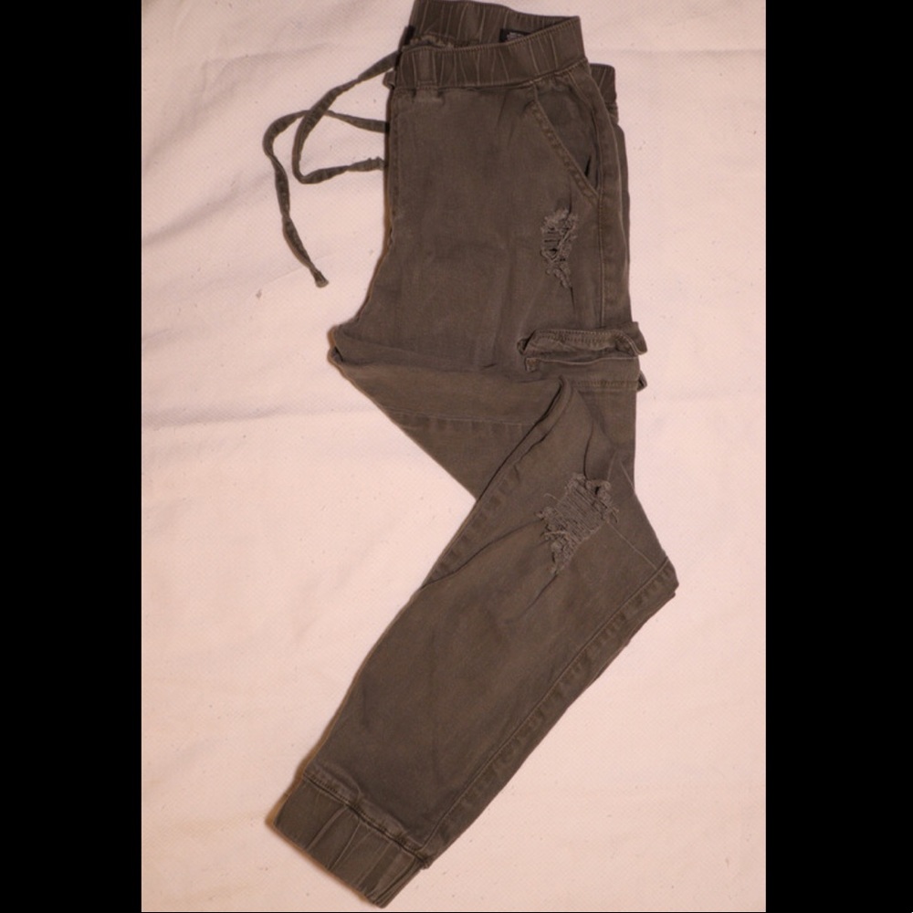 Almost Famous, Army Green Cargo Pants